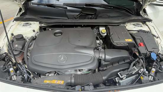 MERCEDES-BENZ-A 200-2015