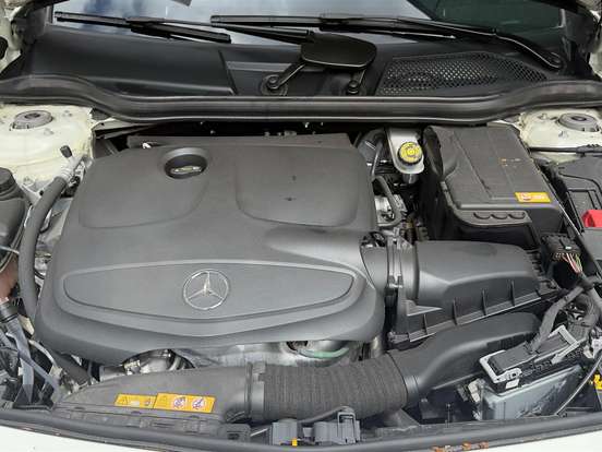 MERCEDES-BENZ-A 200-1.6 TURBO 16V FLEX 4P AUTOMÁTICO MERCEDES-BENZ-A 200-2015
