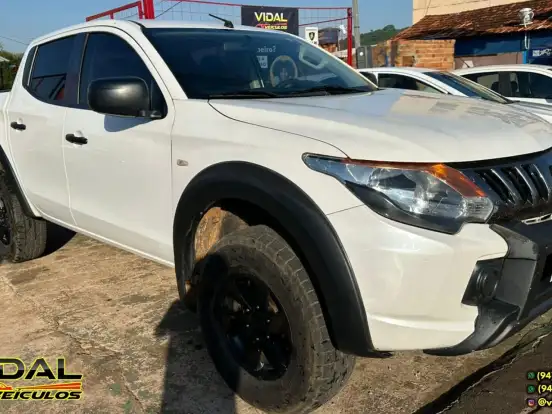 MITSUBISHI-L200 TRITON-2.4 16V TURBO DIESEL OUTDOOR GLS CD 4X4 AUTOMÁTICO MITSUBISHI-L200 TRITON-2020