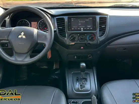 MITSUBISHI-L200 TRITON-2.4 16V TURBO DIESEL OUTDOOR GLS CD 4X4 AUTOMÁTICO MITSUBISHI-L200 TRITON-2020