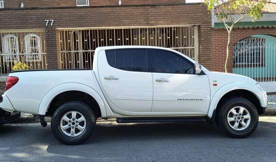 MITSUBISHI-L200 TRITON-2012
