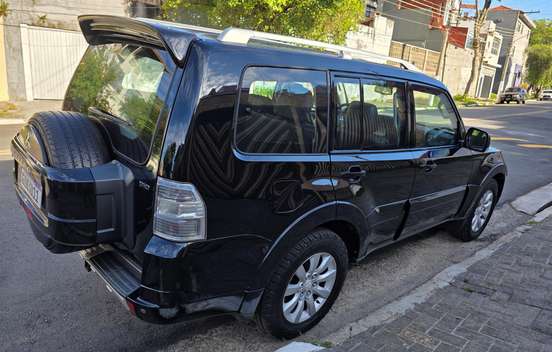 MITSUBISHI-PAJERO FULL-2010