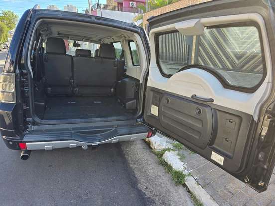 MITSUBISHI-PAJERO FULL-2010