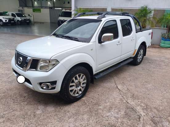 NISSAN-FRONTIER-2016