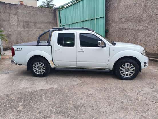 NISSAN-FRONTIER-2016