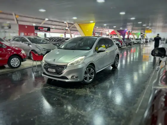 PEUGEOT 208 1.6 GRIFFE 16V FLEX 4P AUTOMÁTICO
