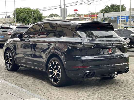 PORSCHE-CAYENNE-2018