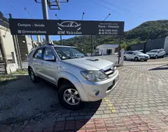 TOYOTA HILUX SW4 3.0 SRV 4X4 16V TURBO INTERCOOLER DIESEL 4P AUTOMÁTICO TOYOTA HILUX SW4 3.0 SRV 4X4 16V TURBO INTERCOOLER DIESEL 4P AUTOMÁTICO