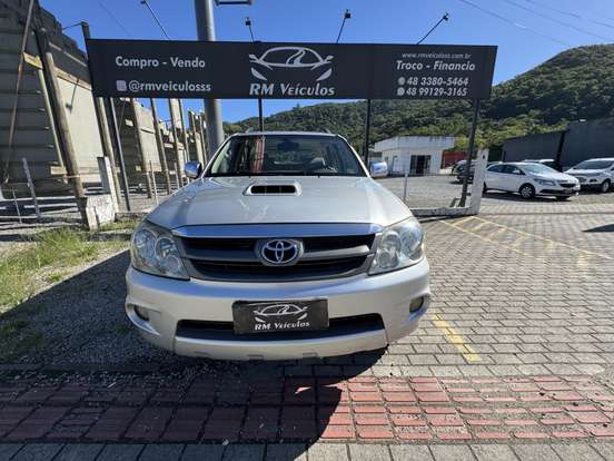 TOYOTA-HILUX SW4-3.0 SRV 4X4 16V TURBO INTERCOOLER DIESEL 4P AUTOMÁTICO TOYOTA-HILUX SW4-2007