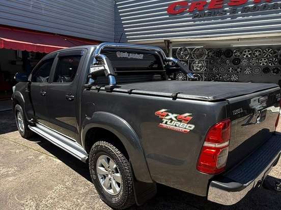 TOYOTA-HILUX-3.0 SRV 4X4 CD 16V TURBO INTERCOOLER DIESEL 4P AUTOMÁTICO TOYOTA-HILUX-2014