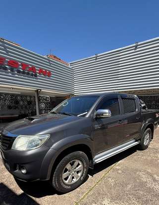 TOYOTA-HILUX-2014