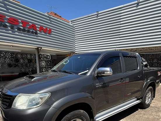 TOYOTA-HILUX-3.0 SRV 4X4 CD 16V TURBO INTERCOOLER DIESEL 4P AUTOMÁTICO TOYOTA-HILUX-2014