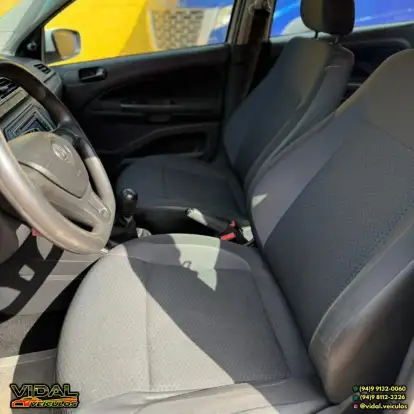 VOLKSWAGEN-GOL-2022