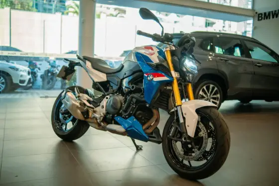 BMW F 900 R SPORT PLUS 