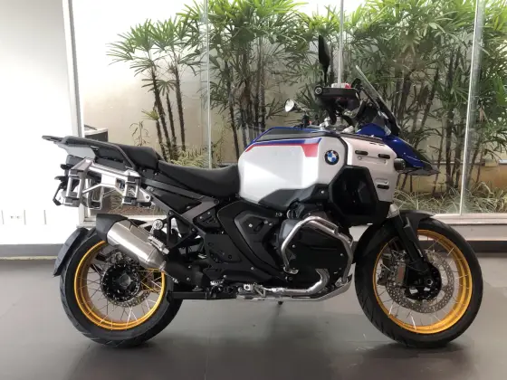 BMW R 1300 GS ADVENTURE TROPHY BMW R 1300 GS ADVENTURE TROPHY
