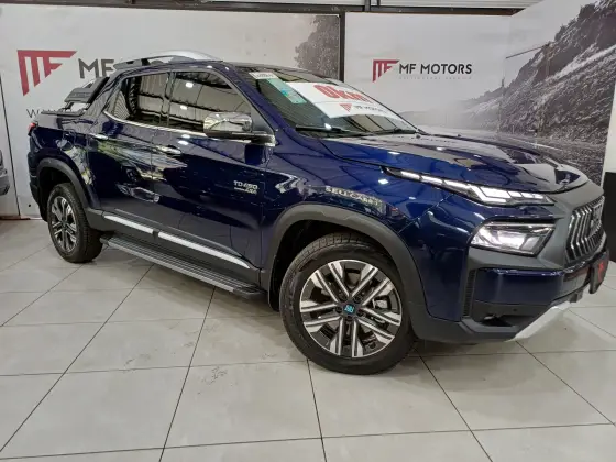 FIAT TORO 2.2 TURBO DIESEL RANCH 4WD AT9 FIAT TORO 2.2 TURBO DIESEL RANCH 4WD AT9