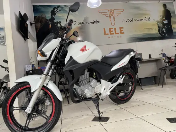 HONDA CB 300R 