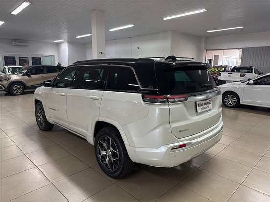 JEEP-COMMANDER-2022
