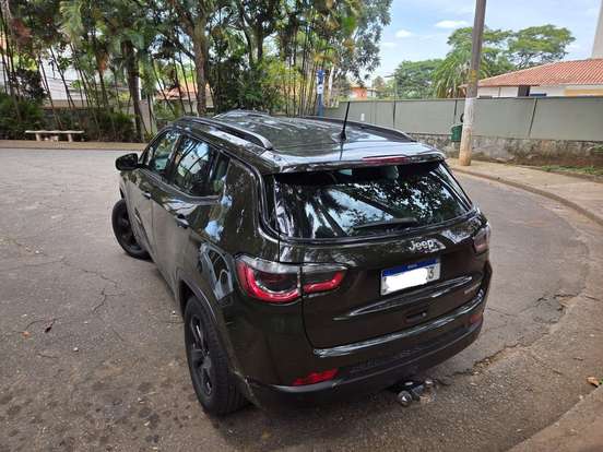 JEEP-COMPASS-2.0 16V FLEX NIGHT EAGLE AUTOMÁTICO JEEP-COMPASS-2017