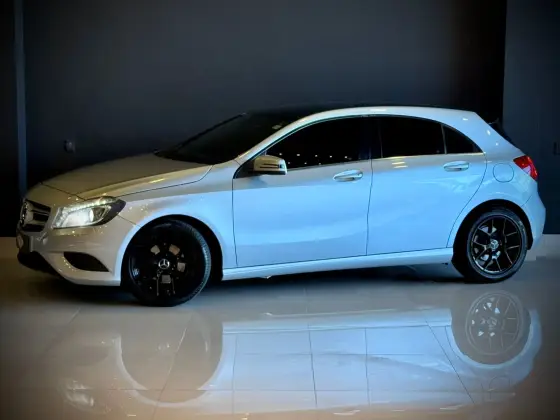 MERCEDES-BENZ CLASSE A 1.6 200 TURBO STYLE GASOLINA 4P AUTOMATIZADO