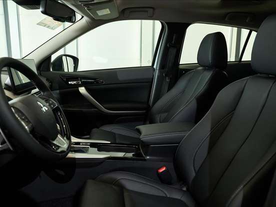 MITSUBISHI-ECLIPSE CROSS-1.5 MIVEC TURBO GASOLINA HPE-S CVT MITSUBISHI-ECLIPSE CROSS-2025