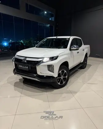 MITSUBISHI L200 TRITON 2.4 16V TURBO DIESEL SPORT HPE CD 4P 4X4 AUTOMÁTICO MITSUBISHI L200 TRITON 2.4 16V TURBO DIESEL SPORT HPE CD 4P 4X4 AUTOMÁTICO