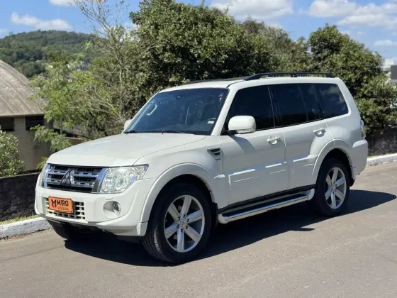 MITSUBISHI PAJERO FULL 3.2 HPE 4X4 16V TURBO INTERCOOLER DIESEL 4P AUTOMÁTICO