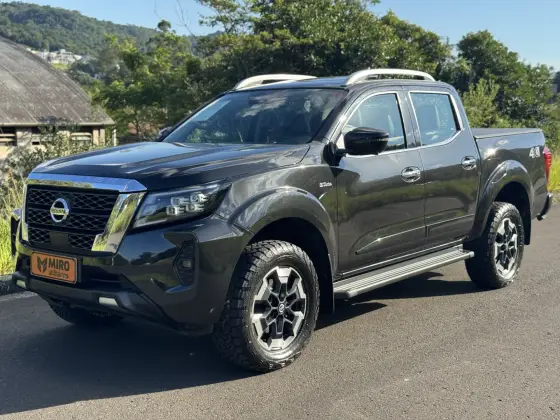 NISSAN FRONTIER 2.3 16V TURBO DIESEL PLATINUM CD 4X4 AUTOMÁTICO NISSAN FRONTIER 2.3 16V TURBO DIESEL PLATINUM CD 4X4 AUTOMÁTICO