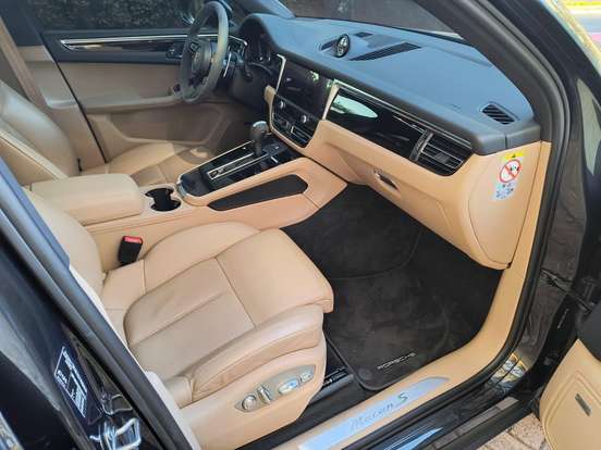 PORSCHE-MACAN-2021