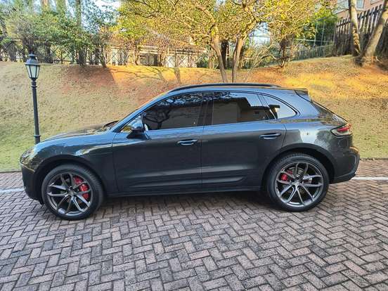 PORSCHE-MACAN-2021