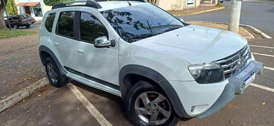RENAULT-DUSTER-2013