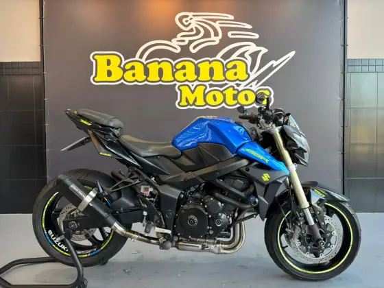 SUZUKI GSR 750A 