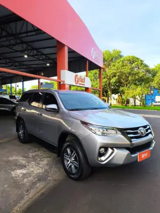 TOYOTA HILUX SW4 2.7 SRV 7 LUGARES 4X2 16V FLEX 4P AUTOMÁTICO