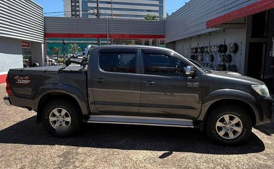 TOYOTA HILUX 3.0 SRV 4X4 CD 16V TURBO INTERCOOLER DIESEL 4P AUTOMÁTICO