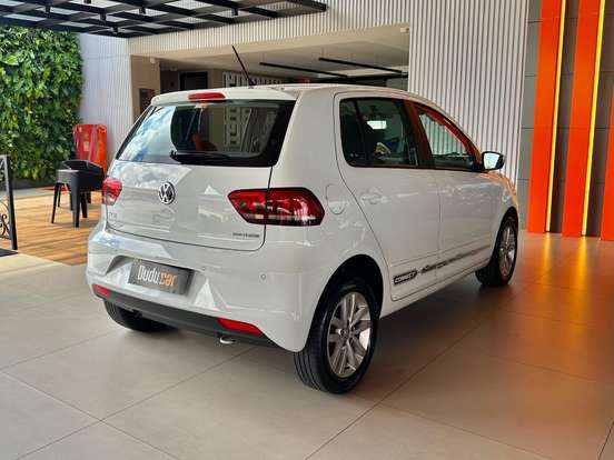 VOLKSWAGEN-FOX-2018