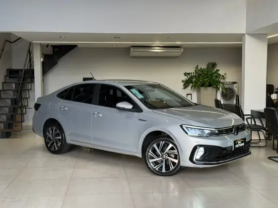 VOLKSWAGEN VIRTUS 1.0 200 TSI HIGHLINE AUTOMÁTICO