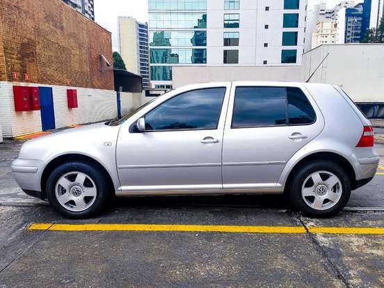 VOLKSWAGEN-GOLF-1.6 MI GENERATION 8V GASOLINA 4P MANUAL VOLKSWAGEN-GOLF-2004