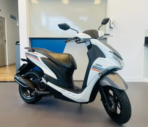 YAMAHA FLUO 125 ABS YAMAHA FLUO 125 ABS