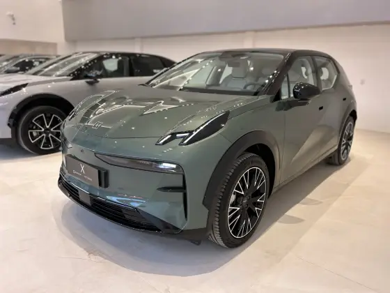 ZEEKR X 66 KW ELÉTRICO FLAGSHIP AWD ZEEKR X 66 KW ELÉTRICO FLAGSHIP AWD