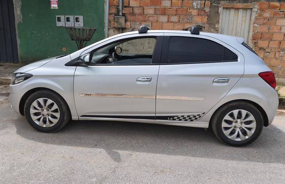 CHEVROLET ONIX 1.4 MPFI LT 8V FLEX 4P MANUAL