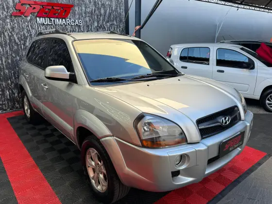 HYUNDAI TUCSON 2.0 MPFI GLS 16V 143CV 2WD GASOLINA 4P AUTOMÁTICO