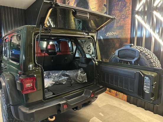 JEEP-WRANGLER-2024