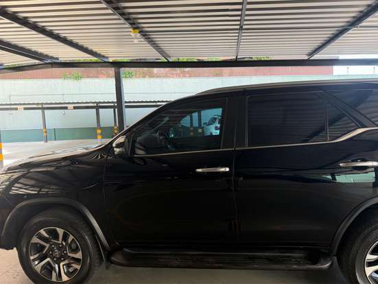 TOYOTA-HILUX SW4-2022