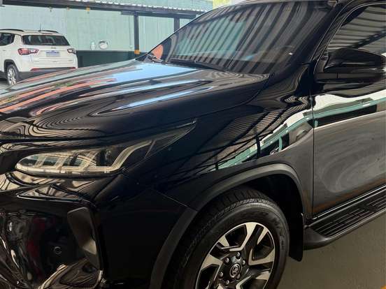 TOYOTA-HILUX SW4-2.8 D-4D TURBO DIESEL DIAMOND 7L 4X4 AUTOMÁTICO TOYOTA-HILUX SW4-2022