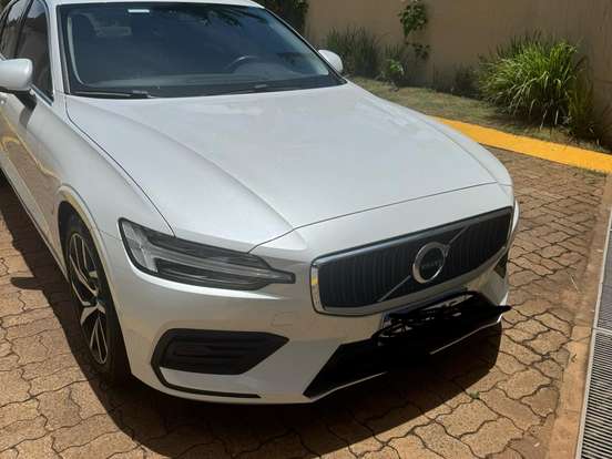 VOLVO-S60-2.0 T4 MOMENTUM GASOLINA 4P AUTOMÁTICO VOLVO-S60-2019