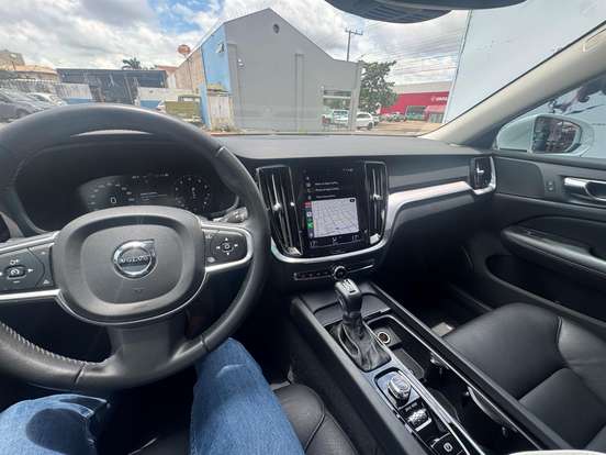 VOLVO-S60-2.0 T4 MOMENTUM GASOLINA 4P AUTOMÁTICO VOLVO-S60-2019
