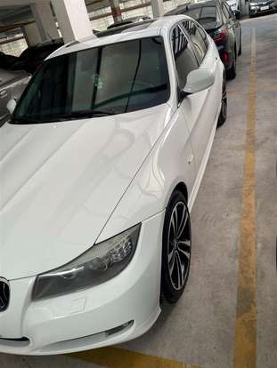 BMW-325i-2011