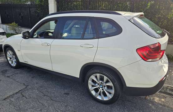 BMW-X1-2010