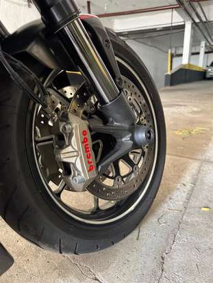 DUCATI-DIAVEL CARBON DUCATI-DIAVEL CARBON-2012