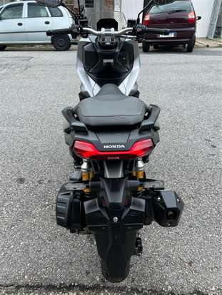 HONDA-ADV-2022